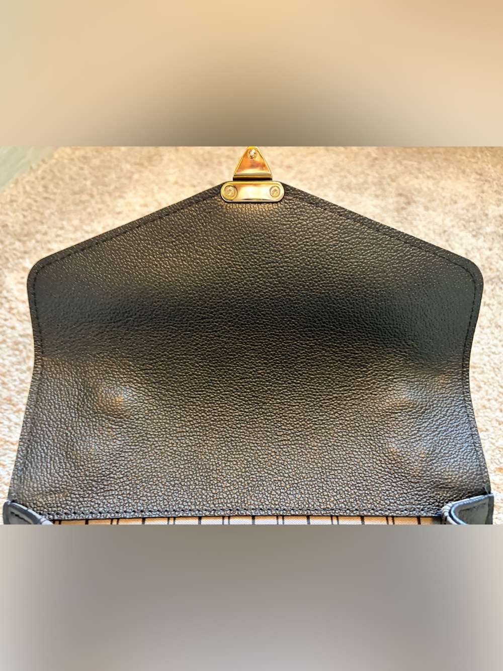 Louis Vuitton Black Monogram Empreinte Pochette Metis - Picture 9 of 10